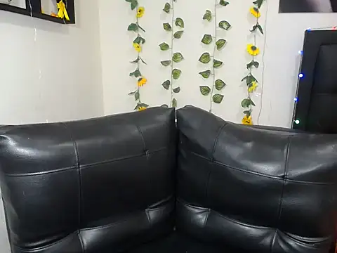 OLIVIAMISSY 02 online show from 01.22.25