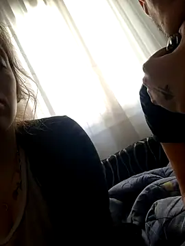 Snapshot of greekcouple chatting on 03.14.25 greekcouple online show from 03.14.25