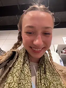 Lia  Love online show from 10.06.25