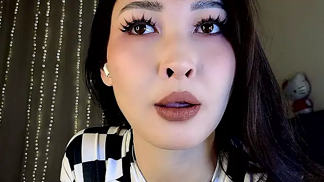 honey yani online show from 03.15.26