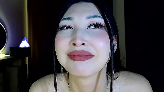 Snapshot of honey_yani chatting on 03.29.26 honey yani online show from 03.29.26
