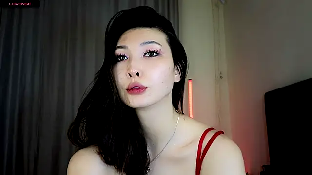 Snapshot of honey_yani chatting on 05.17.26 honey yani online show from 05.17.26