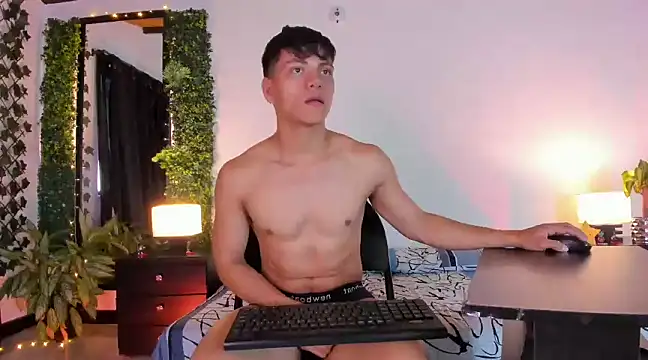 Valentino  X online show from 02.28.25