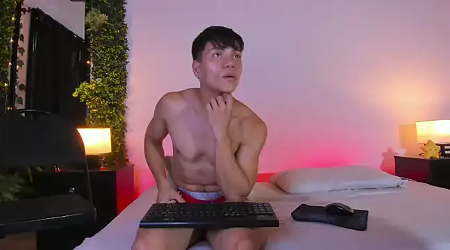 Valentino  X online show from 03.04.25