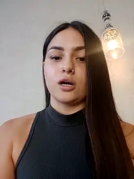 Snapshot of ShySonya chatting on 09.24.25 ShySonya online show from 09.24.25