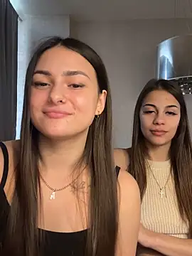 Snapshot of ShySonya chatting on 10.02.25 ShySonya online show from 10.02.25