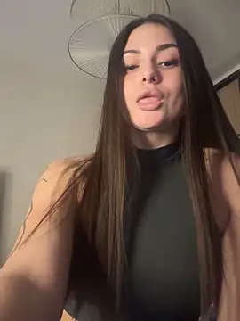 Snapshot of ShySonya chatting on 10.30.25 ShySonya online show from 10.30.25