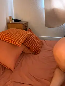 Snapshot of SweetSolez chatting on 09.18.25 SweetSolez online show from 09.18.25