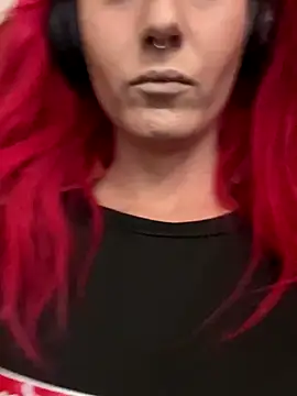 Snapshot of SweetSolez chatting on 10.18.25 SweetSolez online show from 10.18.25