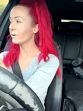 Snapshot of SweetSolez chatting on 10.28.25 SweetSolez online show from 10.28.25