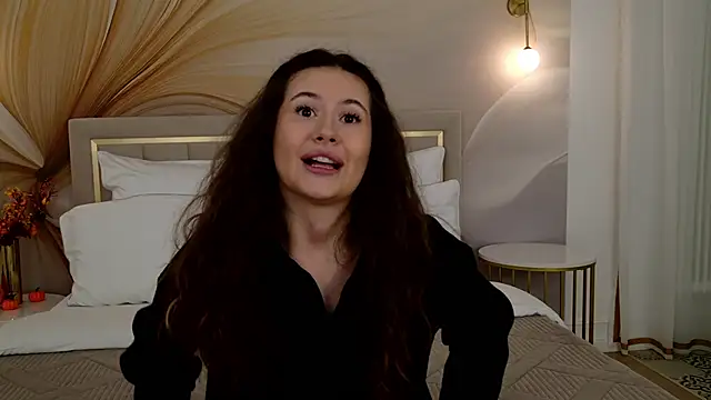 milaleoneli online show from 11.03.25