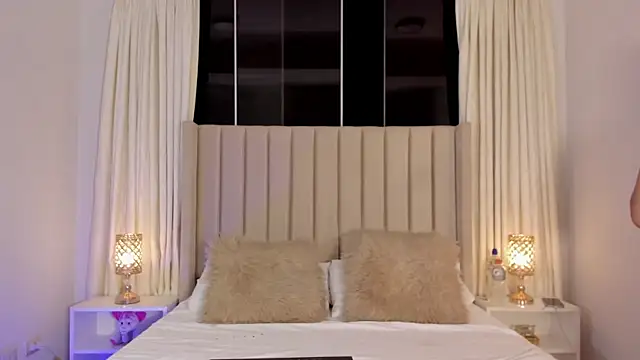 Aliison Smith online show from 04.11.26