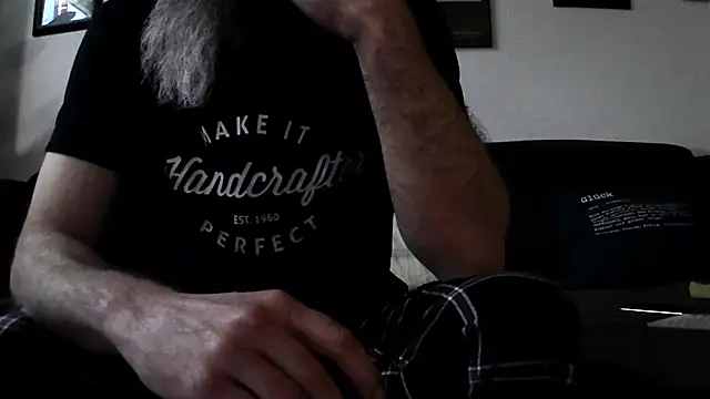 Snapshot of Kingsscepter chatting on 01.20.25 Kingsscepter online show from 01.20.25