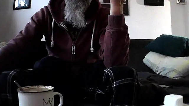 Snapshot of Kingsscepter chatting on 02.05.25 Kingsscepter online show from 02.05.25