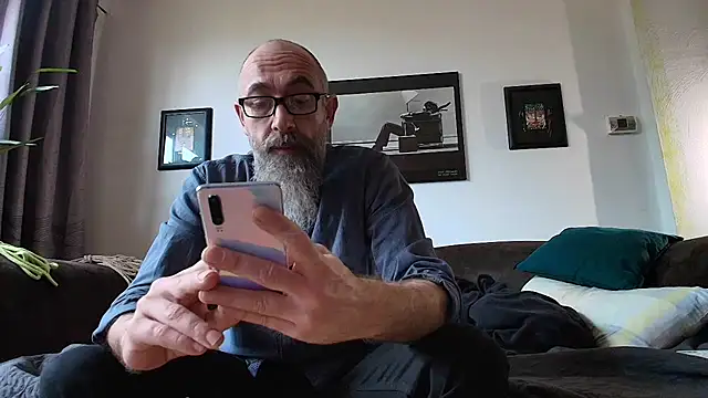 Snapshot of Kingsscepter chatting on 02.06.25 Kingsscepter online show from 02.06.25