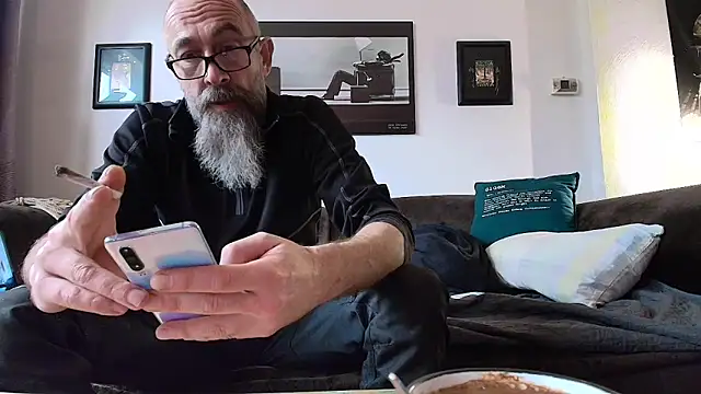 Snapshot of Kingsscepter chatting on 02.07.25 Kingsscepter online show from 02.07.25