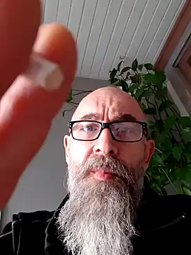 Snapshot of Kingsscepter chatting on 02.10.25 Kingsscepter online show from 02.10.25