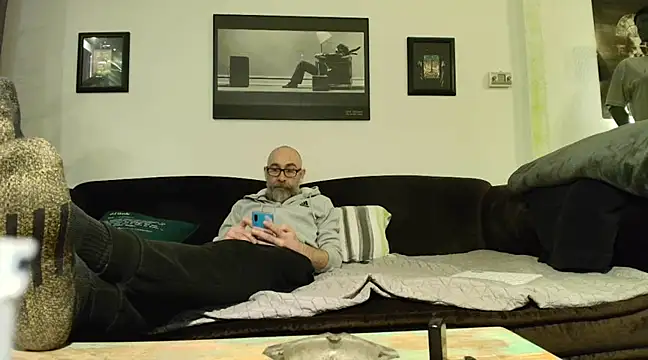 Snapshot of Kingsscepter chatting on 02.19.25 Kingsscepter online show from 02.19.25