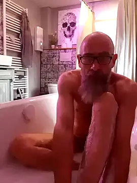 Snapshot of Kingsscepter chatting on 03.13.25 Kingsscepter online show from 03.13.25