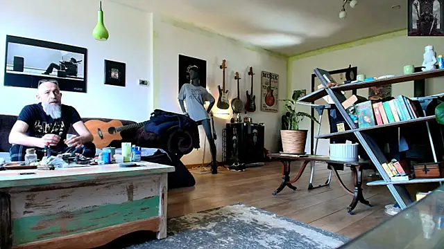 Snapshot of Kingsscepter chatting on 03.14.25 Kingsscepter online show from 03.14.25