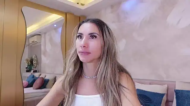 Snapshot of JullyBlair chatting on 10.16.25 JullyBlair online show from 10.16.25