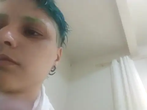 Luci foxx online show from 10.17.25