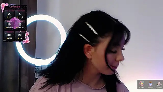 AveryWillow online show from 03.05.25