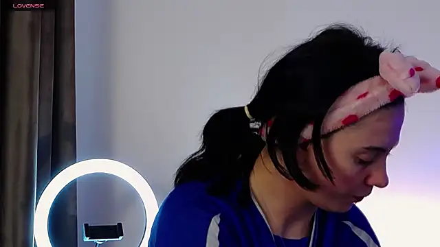 AveryWillow online show from 03.06.25