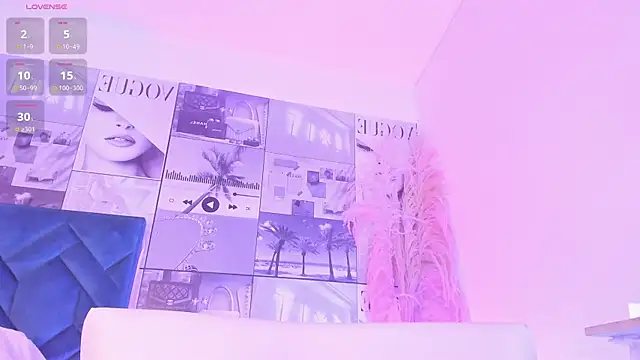 MiaCavallii  online show from 10.12.25