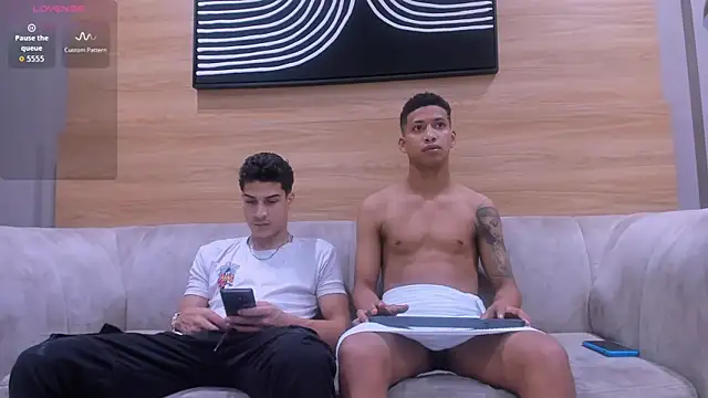 Snapshot of hard_guysbb chatting on 09.25.25 hard guysbb online show from 09.25.25