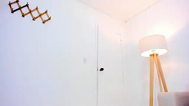 naomiii   online show from 01.10.25