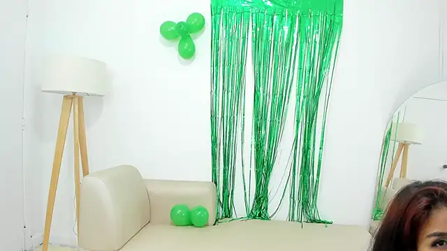 naomiii   online show from 03.18.25