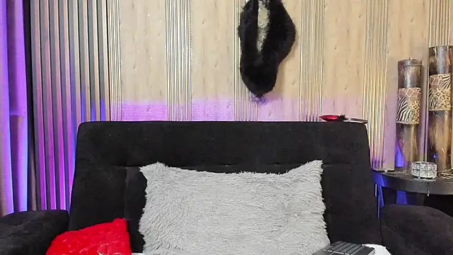 Snapshot of AdeleMourfg chatting on 11.06.25 AdeleMourfg online show from 11.06.25