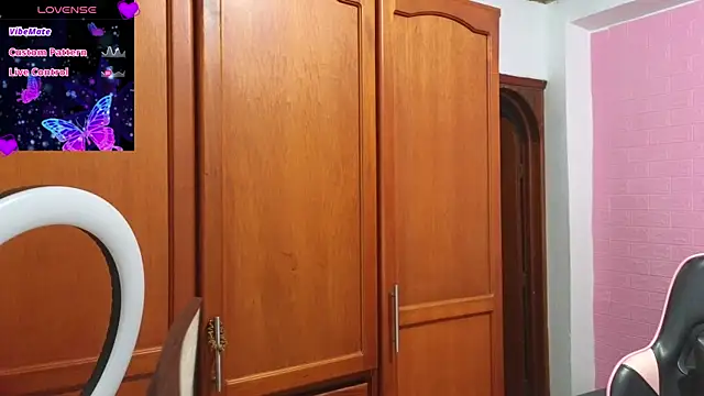 Snapshot of abigail_monore_ chatting on 01.07.25 abigail monore online show from 01.07.25