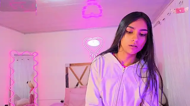 Jazmin tay online show from 09.15.25