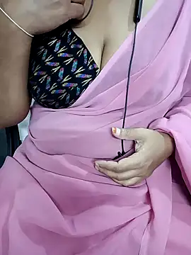 Snapshot of Yours_Radika chatting on 02.07.25 Yours Radika online show from 02.07.25