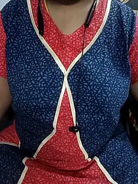 Snapshot of Yours_Radika chatting on 02.14.25 Yours Radika online show from 02.14.25