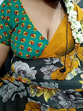 Snapshot of Yours_Radika chatting on 03.14.25 Yours Radika online show from 03.14.25