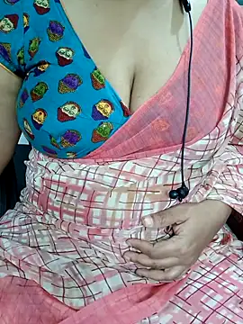 Snapshot of Yours_Radika chatting on 03.22.25 Yours Radika online show from 03.22.25