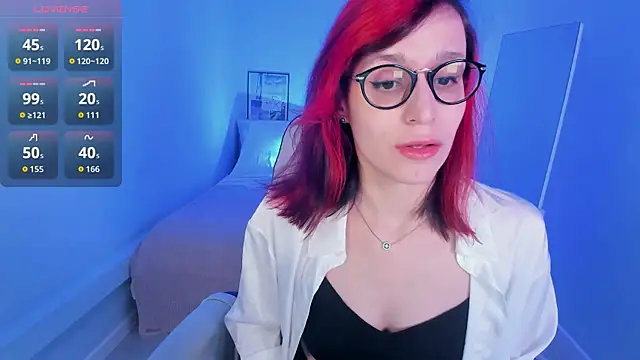 Snapshot of Dora_Marcelli chatting on 06.17.26 Dora Marcelli online show from 06.17.26