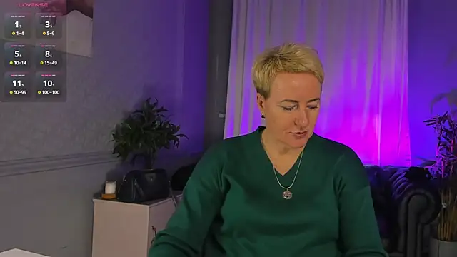 Nika Smit online show from 10.18.25