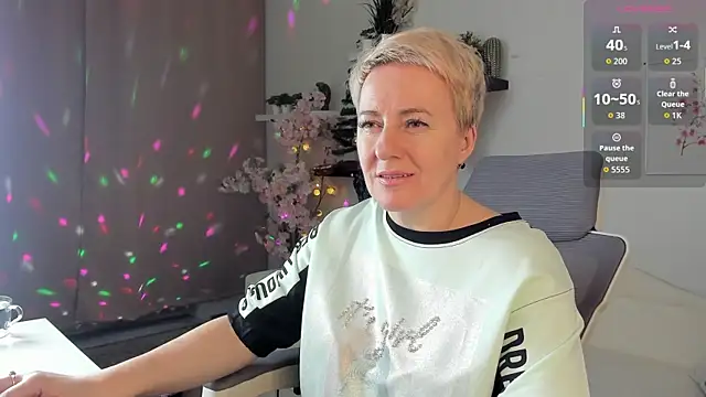 Nika Smit online show from 01.09.26