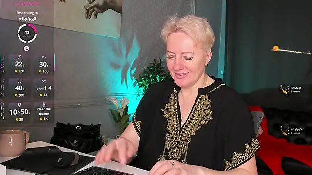 Nika Smit online show from 02.08.26