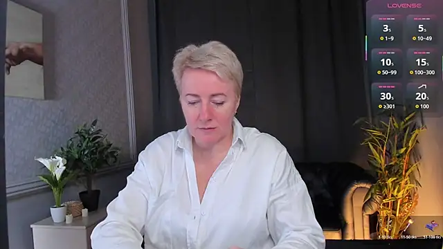 Nika Smit online show from 04.19.26