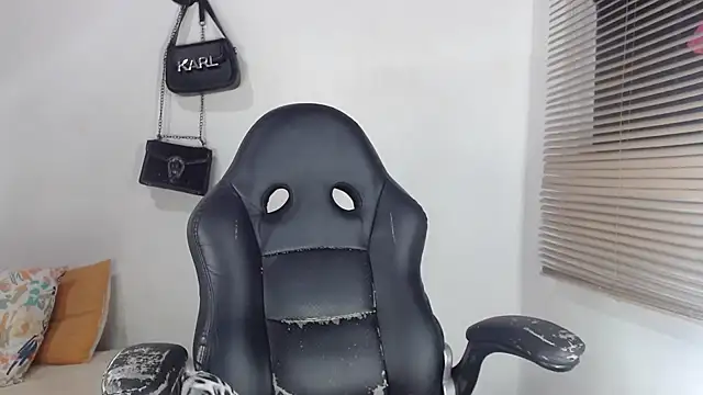 bigcrisblack online show from 10.16.25