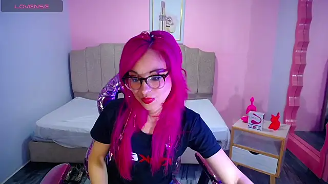 Snapshot of abril_ch_ chatting on 09.18.25 abril ch online show from 09.18.25