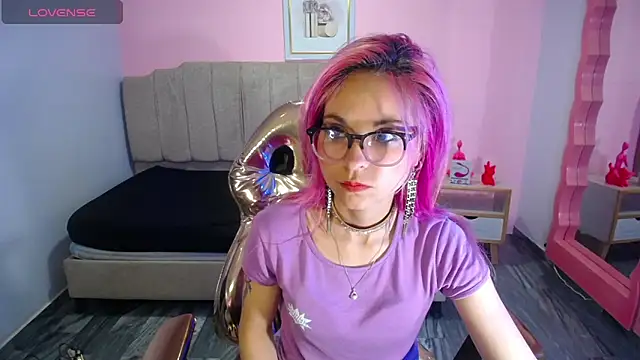 Snapshot of abril_ch_ chatting on 10.20.25 abril ch online show from 10.20.25