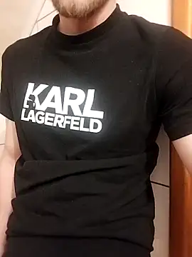 Snapshot of hoot_denis28 chatting on 03.23.25 hoot denis28 online show from 03.23.25