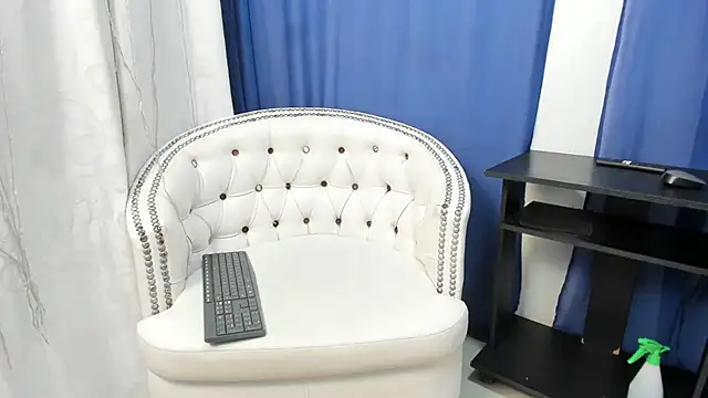 Analia18  online show from 12.11.24