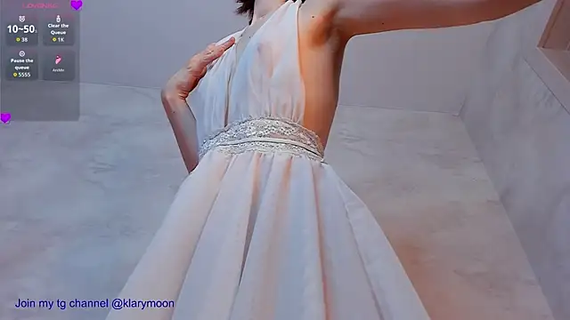 Snapshot of cute_stefania chatting on 10.18.25 cute stefania online show from 10.18.25